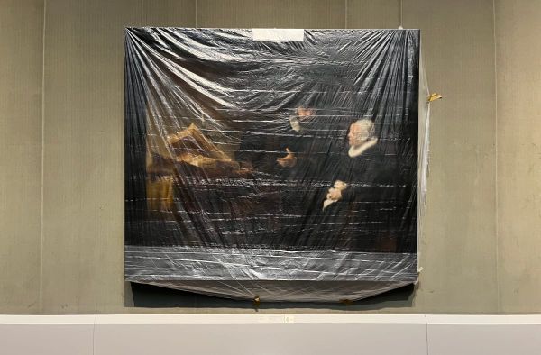 Berlin Museum Covers Rembrandt as Heavy Rains Hit Germany