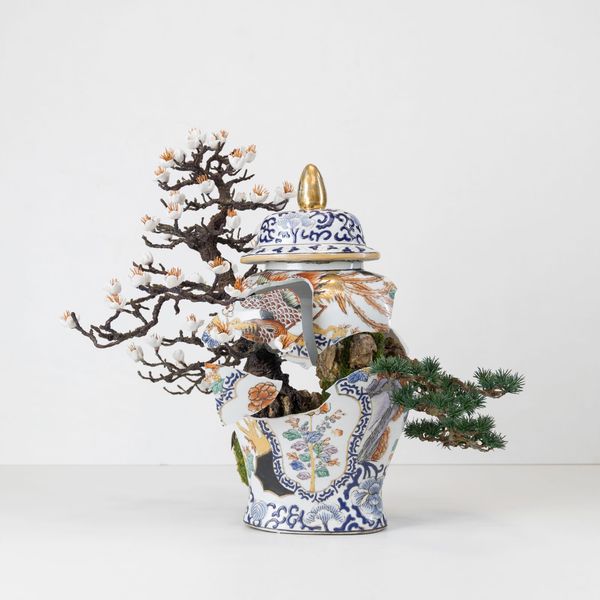 Gravity-Defying Sculptures Shatter Traditional Notions of Pottery