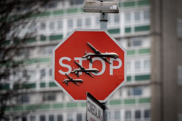 New Banksy Anti-War Piece Stolen in Broad Daylight