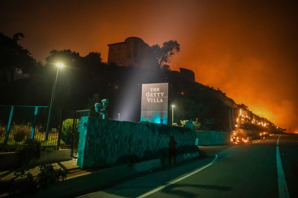 Pacific Palisades Fire Spreads to Getty Villa Grounds