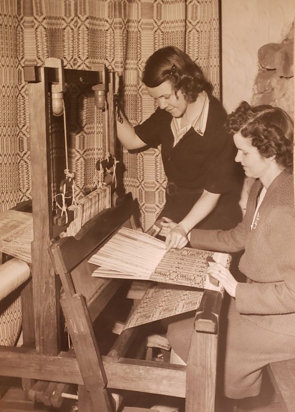 The Women Weavers of the Little Loomhouse