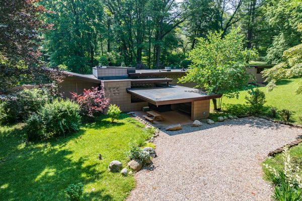 Peek Inside Three Frank Lloyd Wright Homes Up for Grabs in Michigan