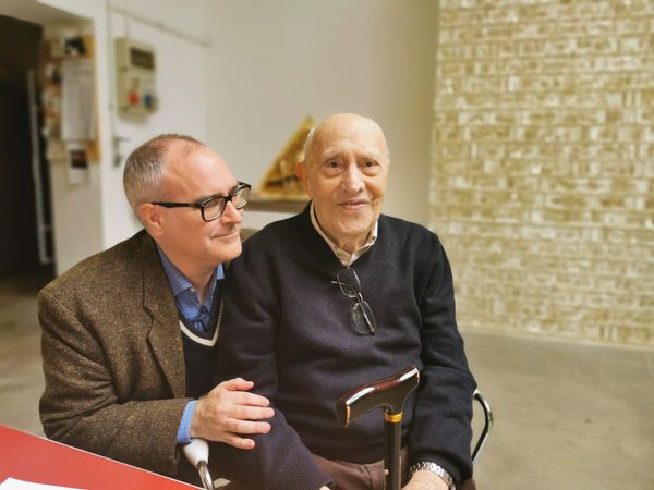 Remembering Arnaldo Pomodoro, Who Uncovered Worlds Within Sculptures