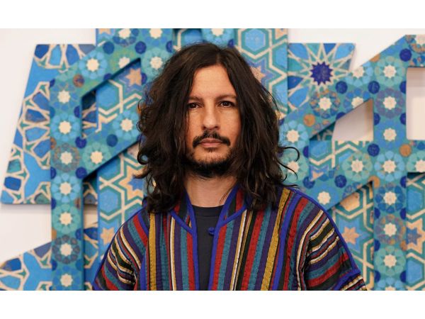 Kour Pour Reclaims the Geometry of Abstraction