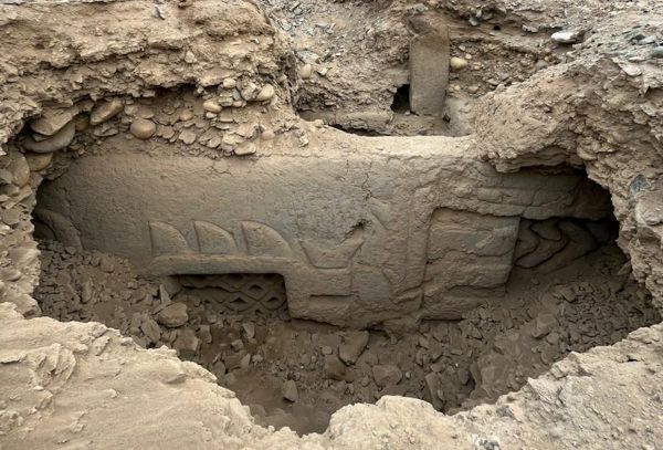 Archaeologists Uncover “Extraordinary” 3,000-Year-Old Mural in Peru