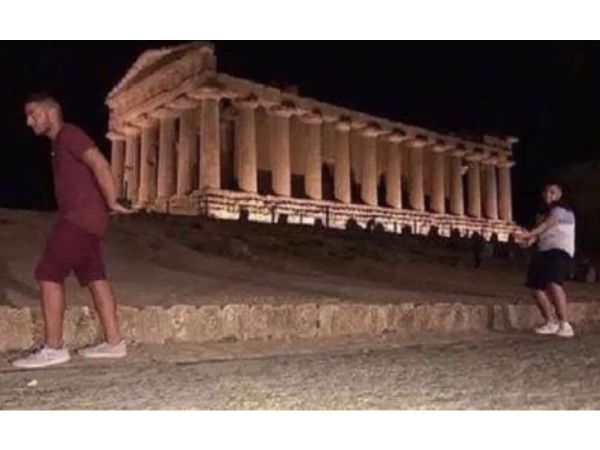 Can We Meme the British Museum Into Doing the Right Thing?