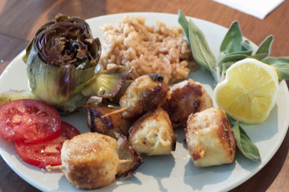 Hollee-plate-of-food-home-exchange-benefits