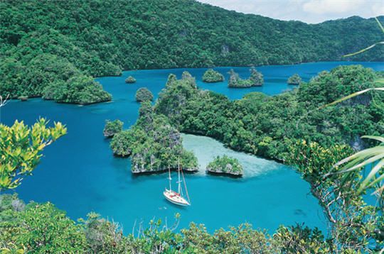 Exchange your home in Fiji, it is possible with HomeExchange! View of a paradisiac island