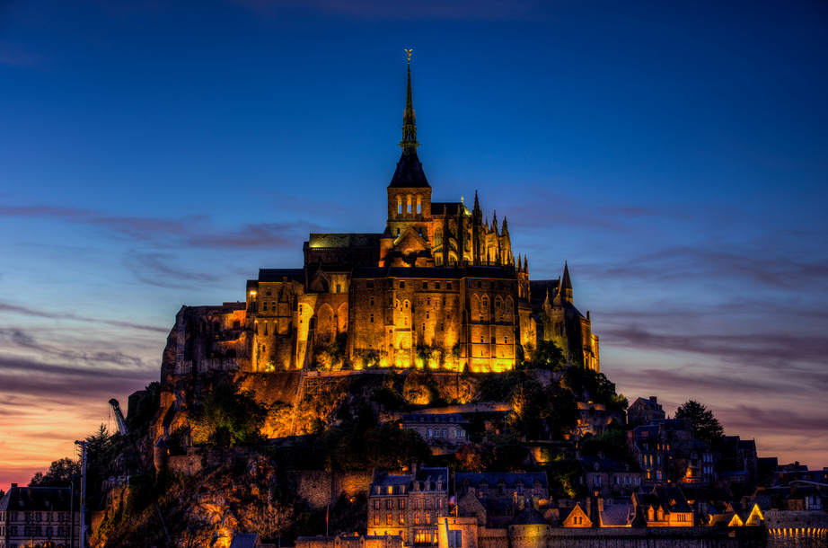 HomeExchange is the social network that makes travelling for free easy GuestToGuest, traveling, sharing economy, fairytale locations, mont st. michel