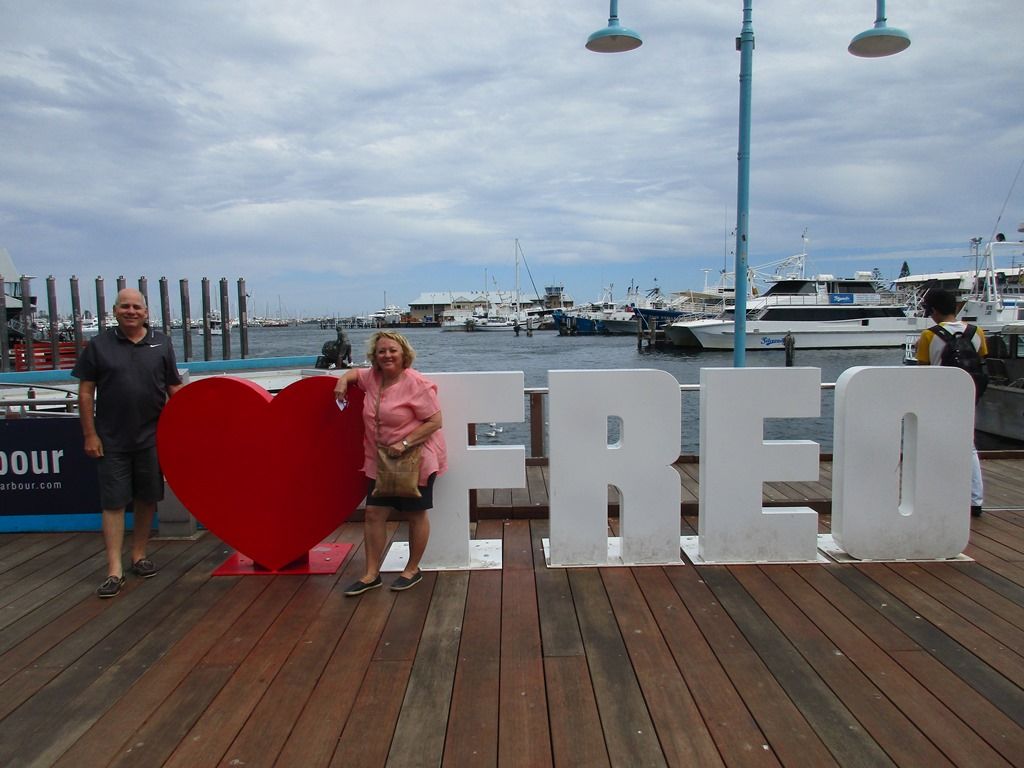 40498a0d60ab-iluvfreo--1-