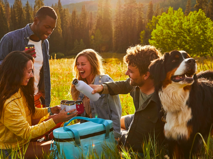 Hydro Flask for summer beach vacations - travel essentials from HomeExchange
