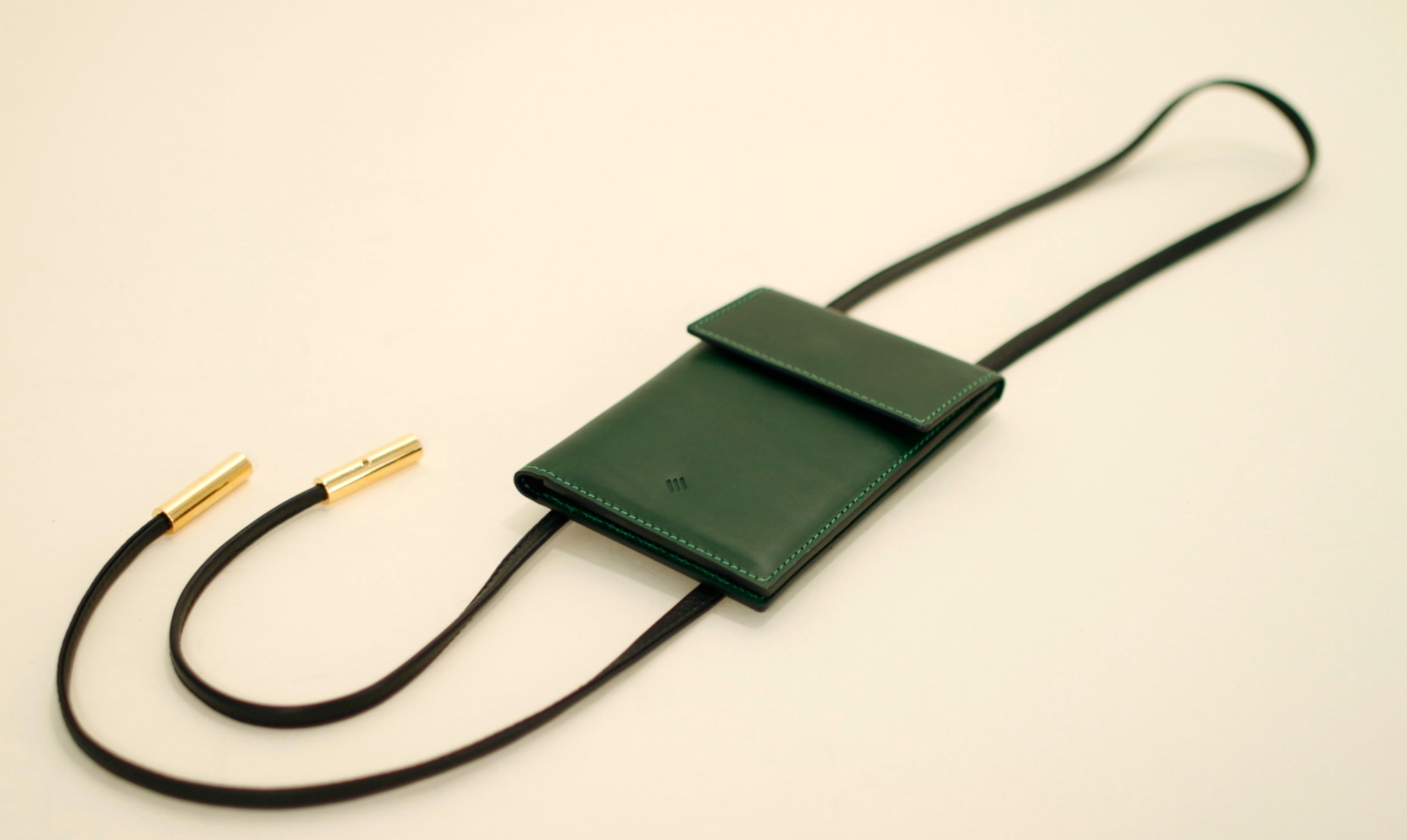 Passport Bolo travel gift ideas
