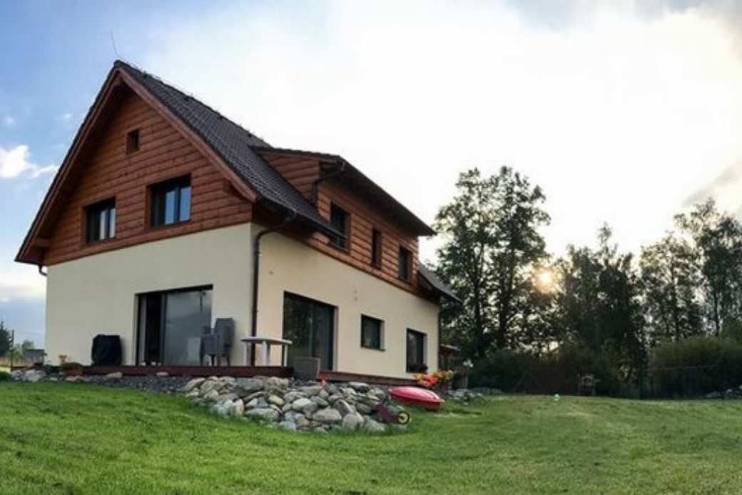 Clay-and-wood-passive-home