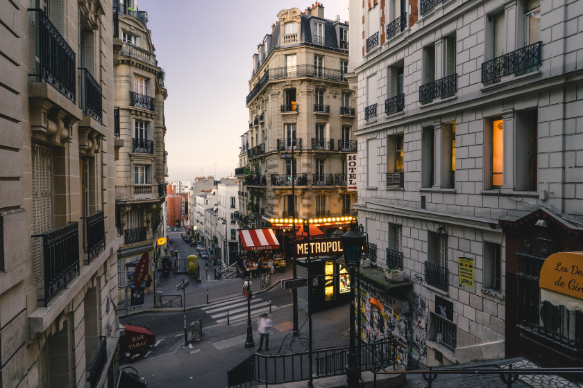 where to stay in paris for cheap photo by John Towner