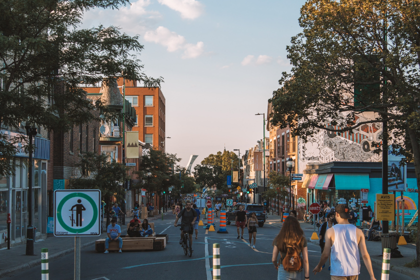 where to stay in montreal without a car