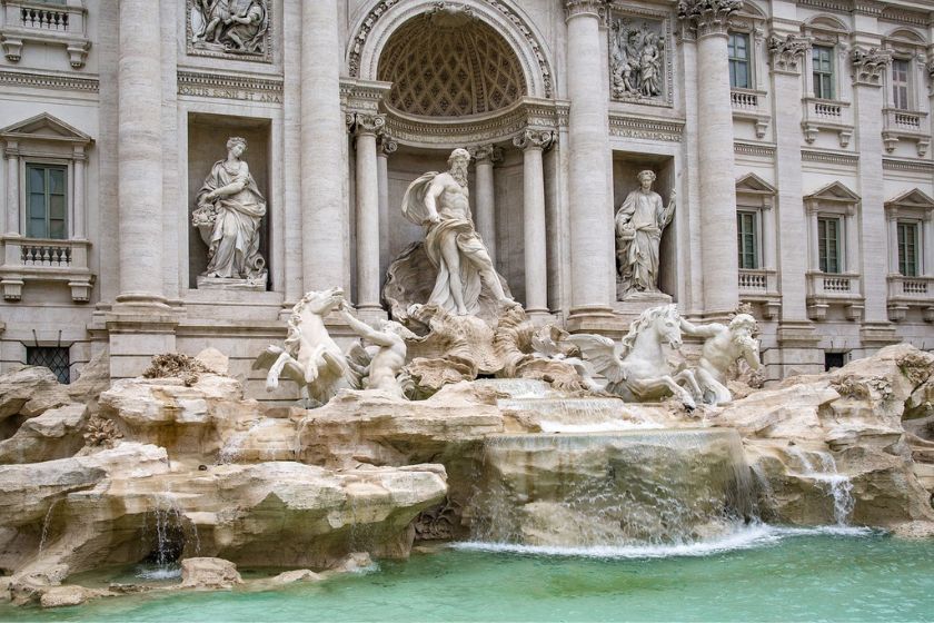 Trevi-fountain-HomeExchange