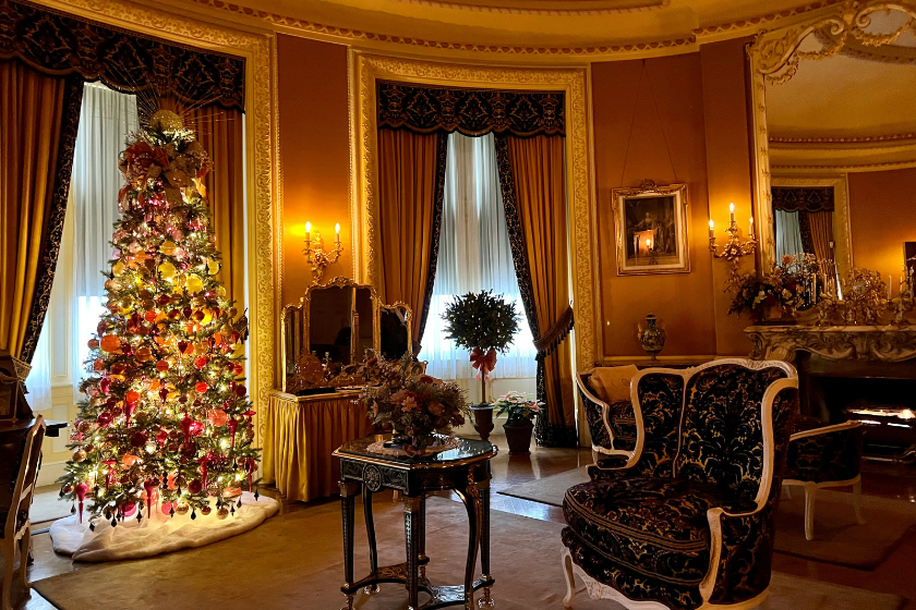 cheap places to travel christmas asheville