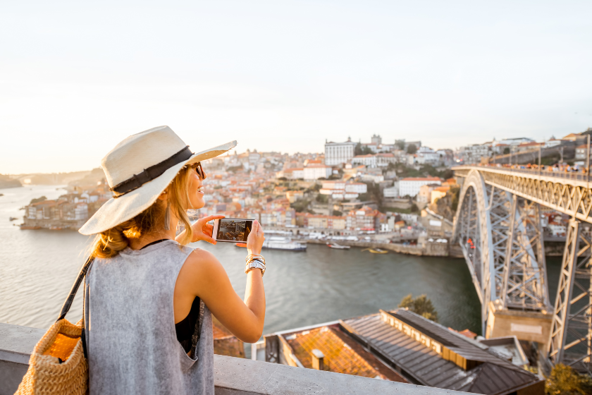 how to travel cheap