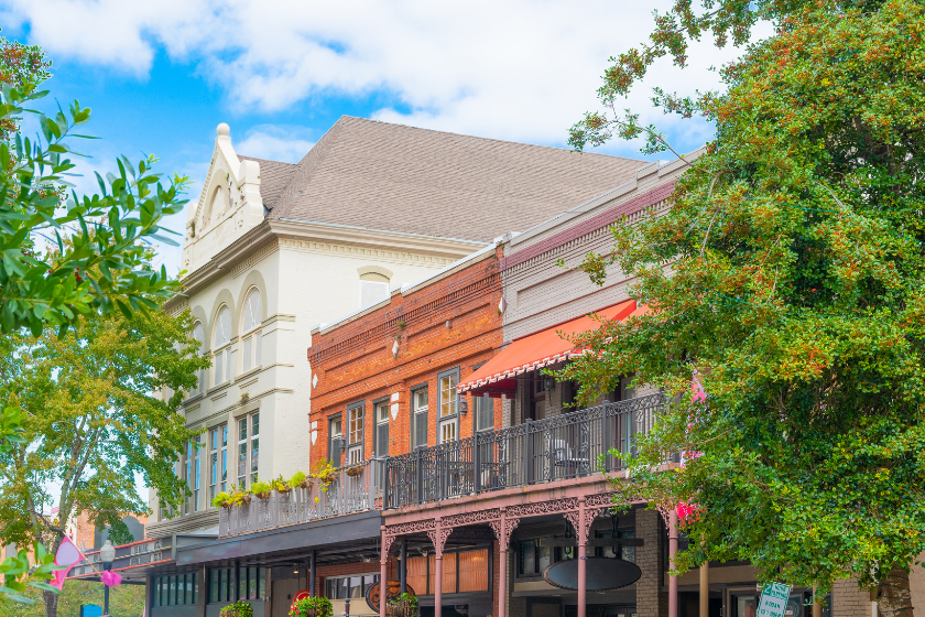 best places to live in florida for families pensacola