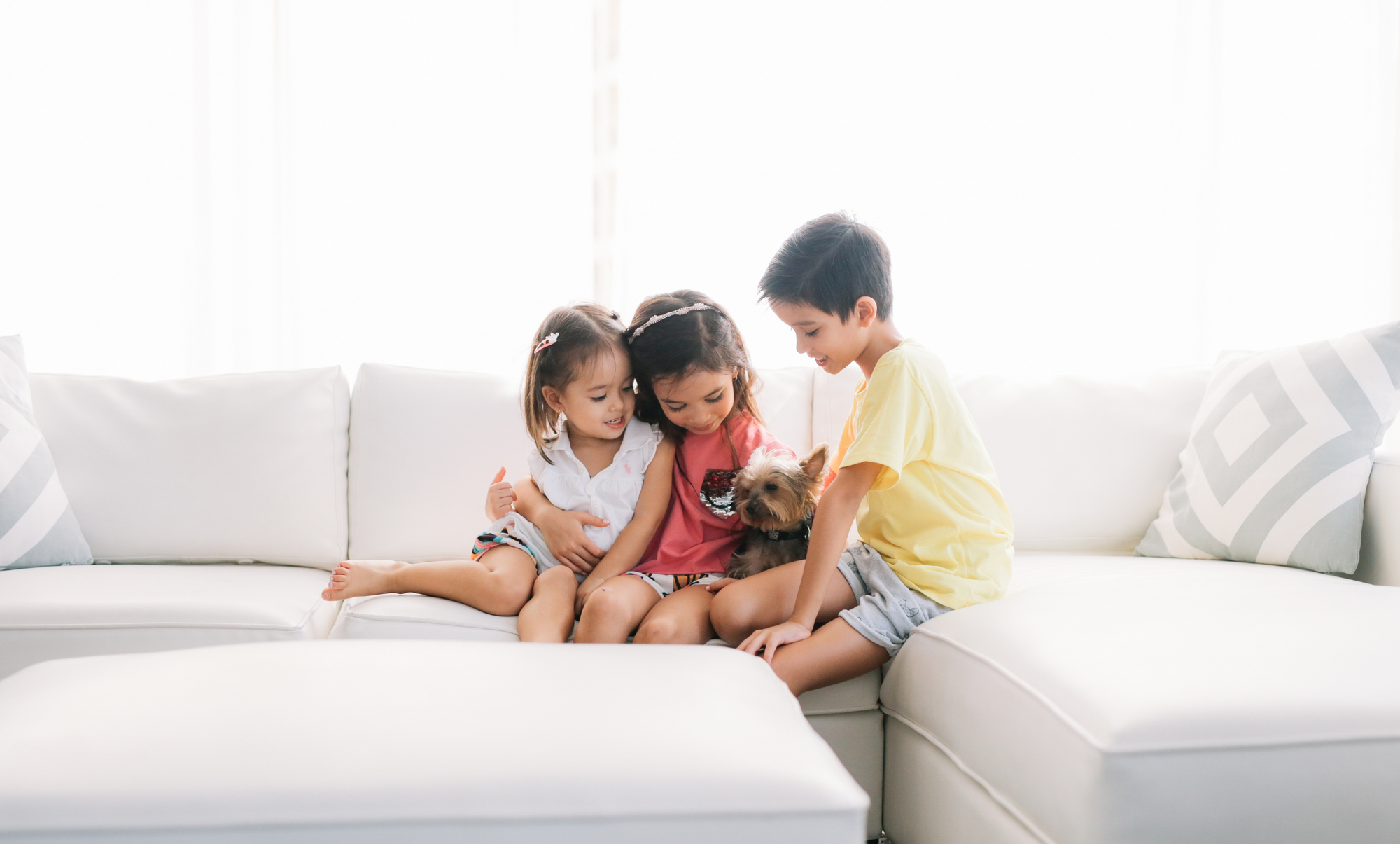 Kids with a dog in a HomeExchange
