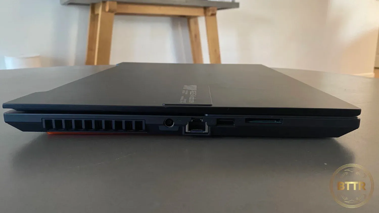 Looking at the ports of the Vivobook Pro 16X OLED laptop