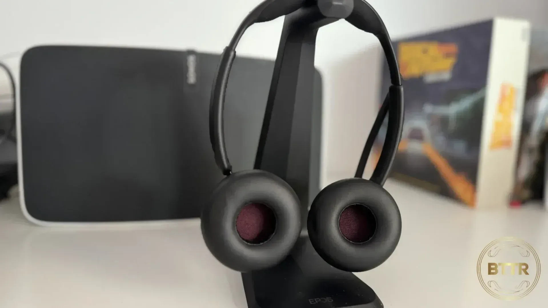 EPOS Impact 1000 on the stand