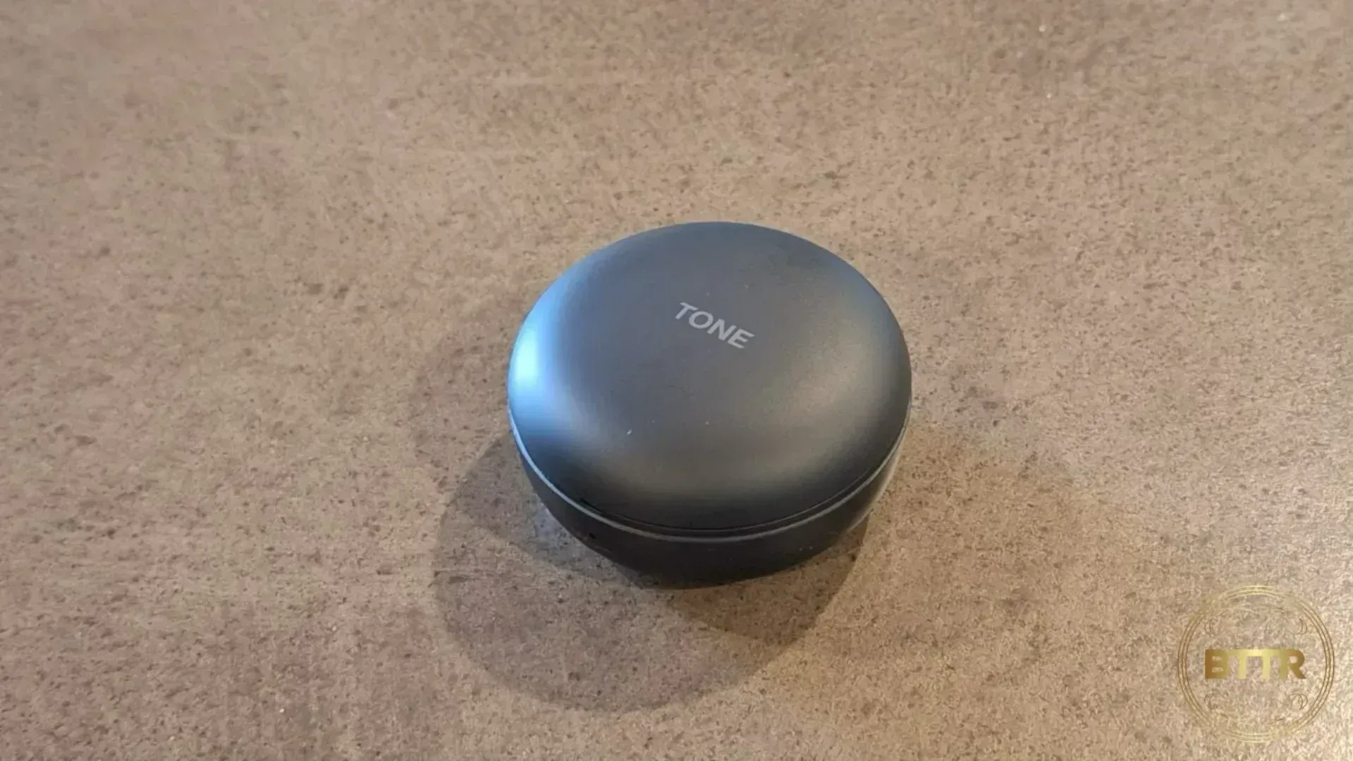 The LG Tone Free T90 earbuds case