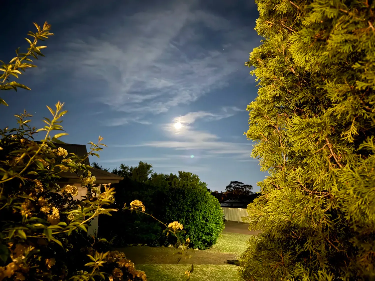 That's a full moon, not the sun. It was dark.
