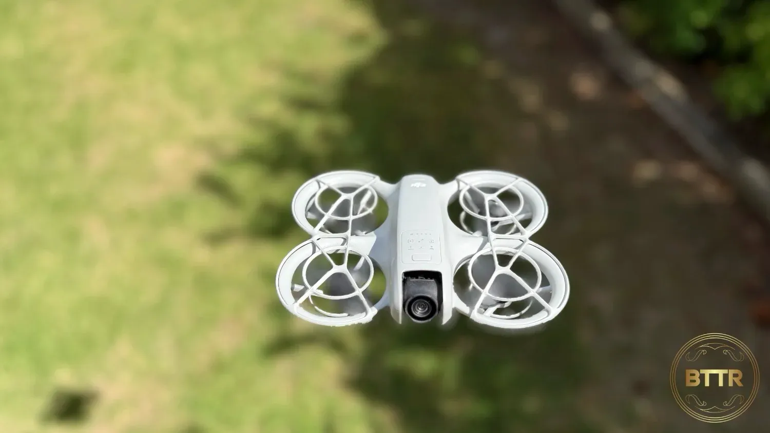 The Neo hovering in Spotlight mode