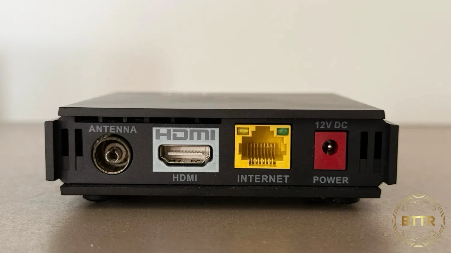 The connection ports on the Fetch Mini G5