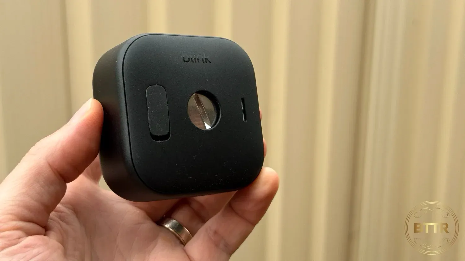 A look at the back of the Blink Outdoor 4