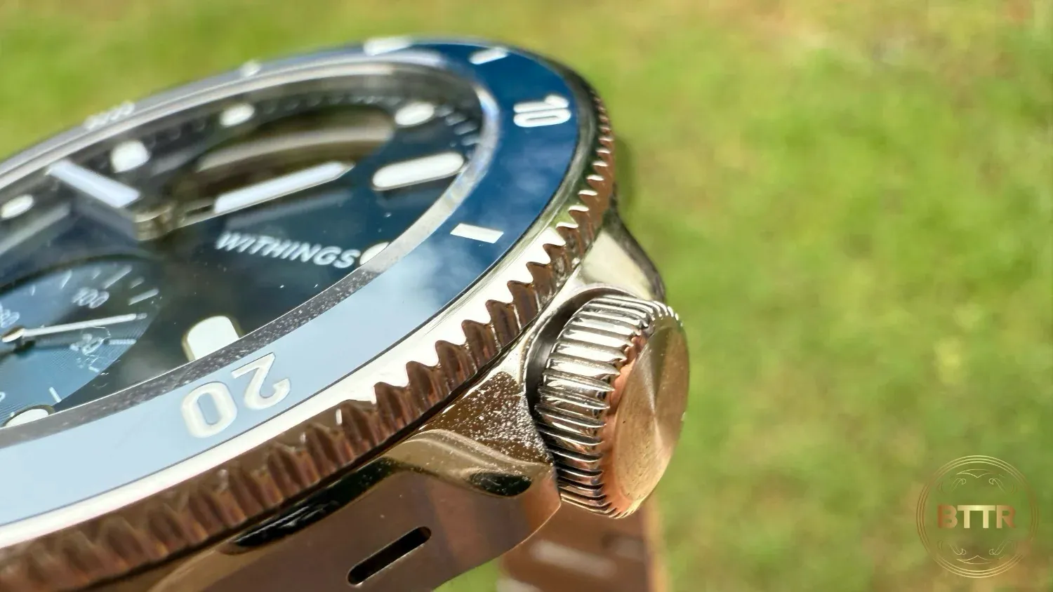 Close up of the crown of the ScanWatch Nova