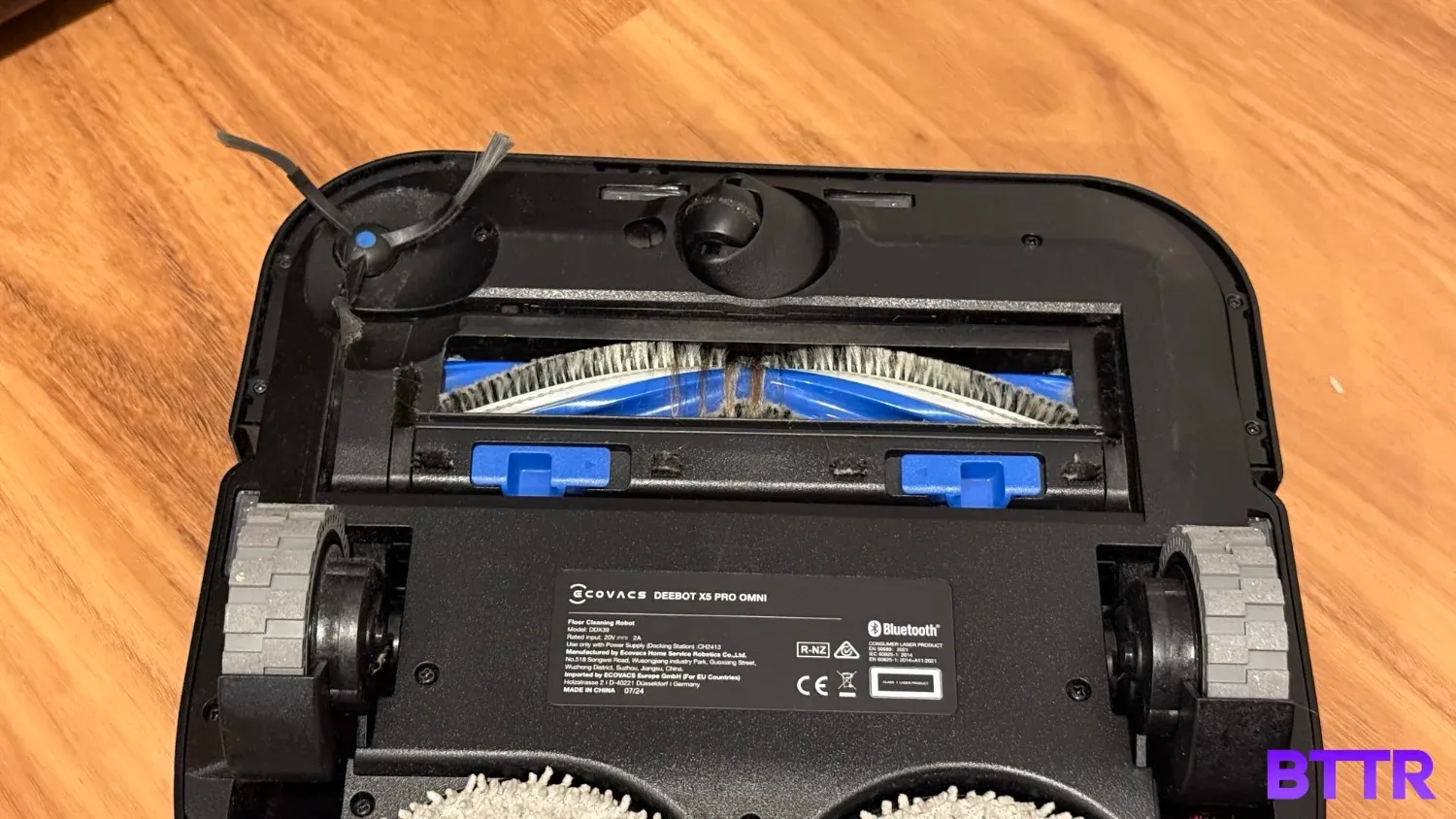 The underside of the Deebot X5 Pro Omni