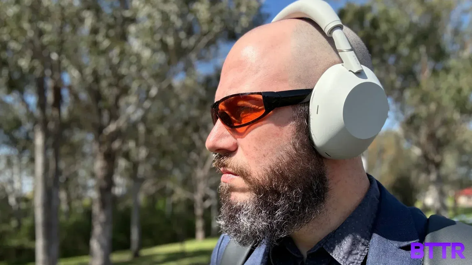 me wearing the Sony's while walkin g to the bus