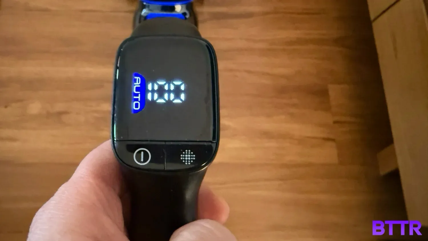 The controls for the Tineco Floor One S9 Artist Pro are very straightforward