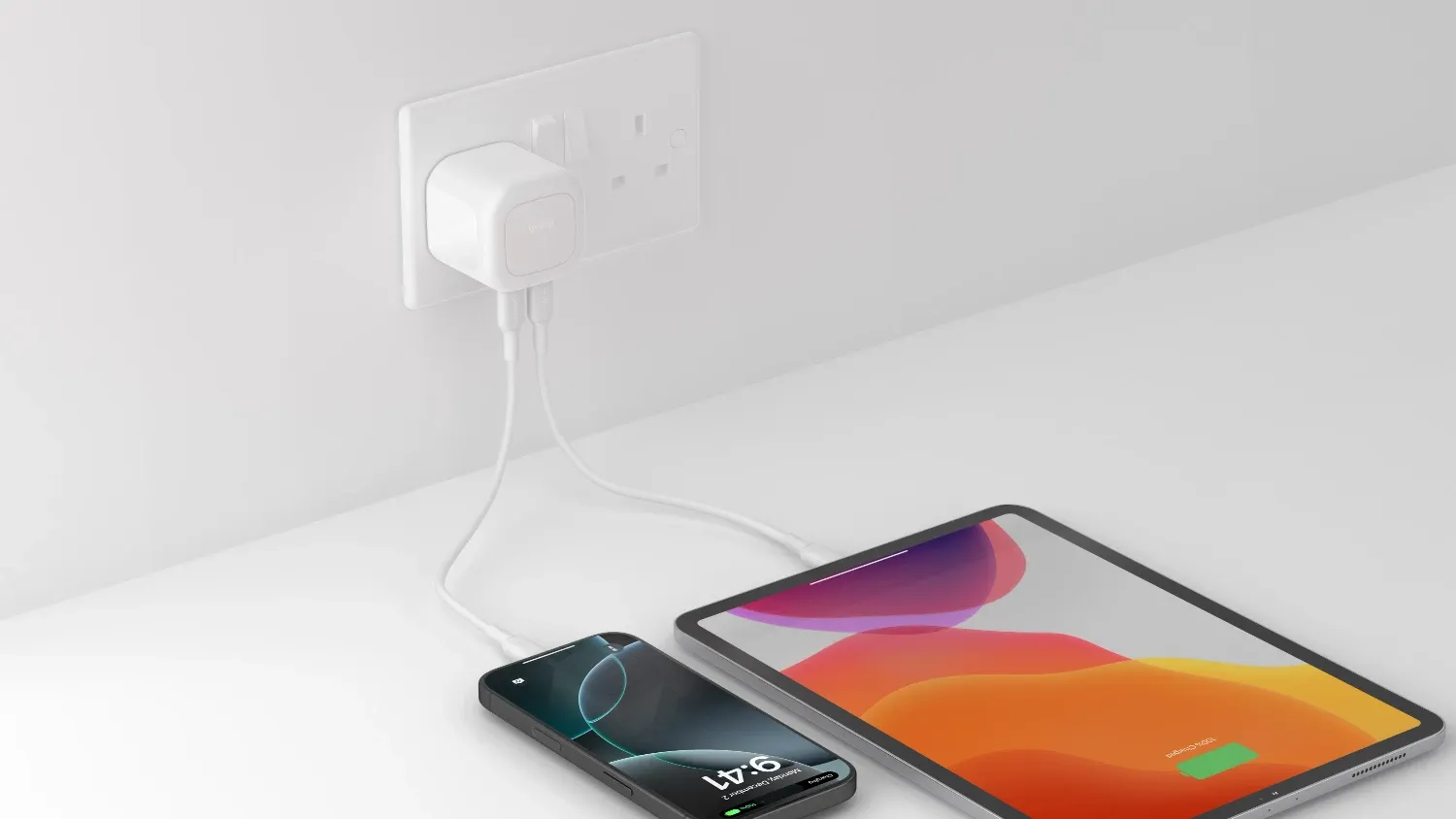 The new Belkin mini GaN charging an iPad and an iPhone
