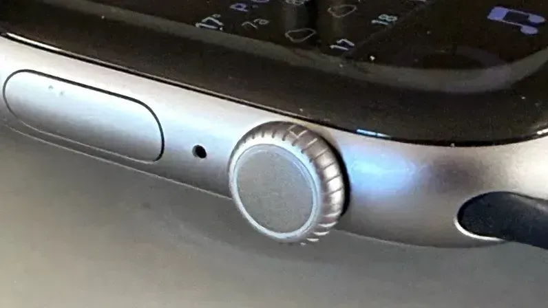 Close up of the digital crown on the Series 11 Apple Watch