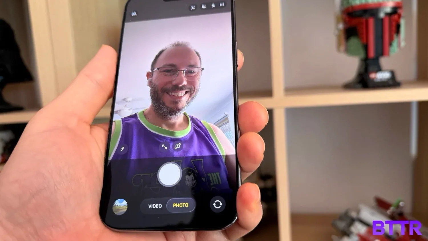 Using the selfie cam on the iPhone Air