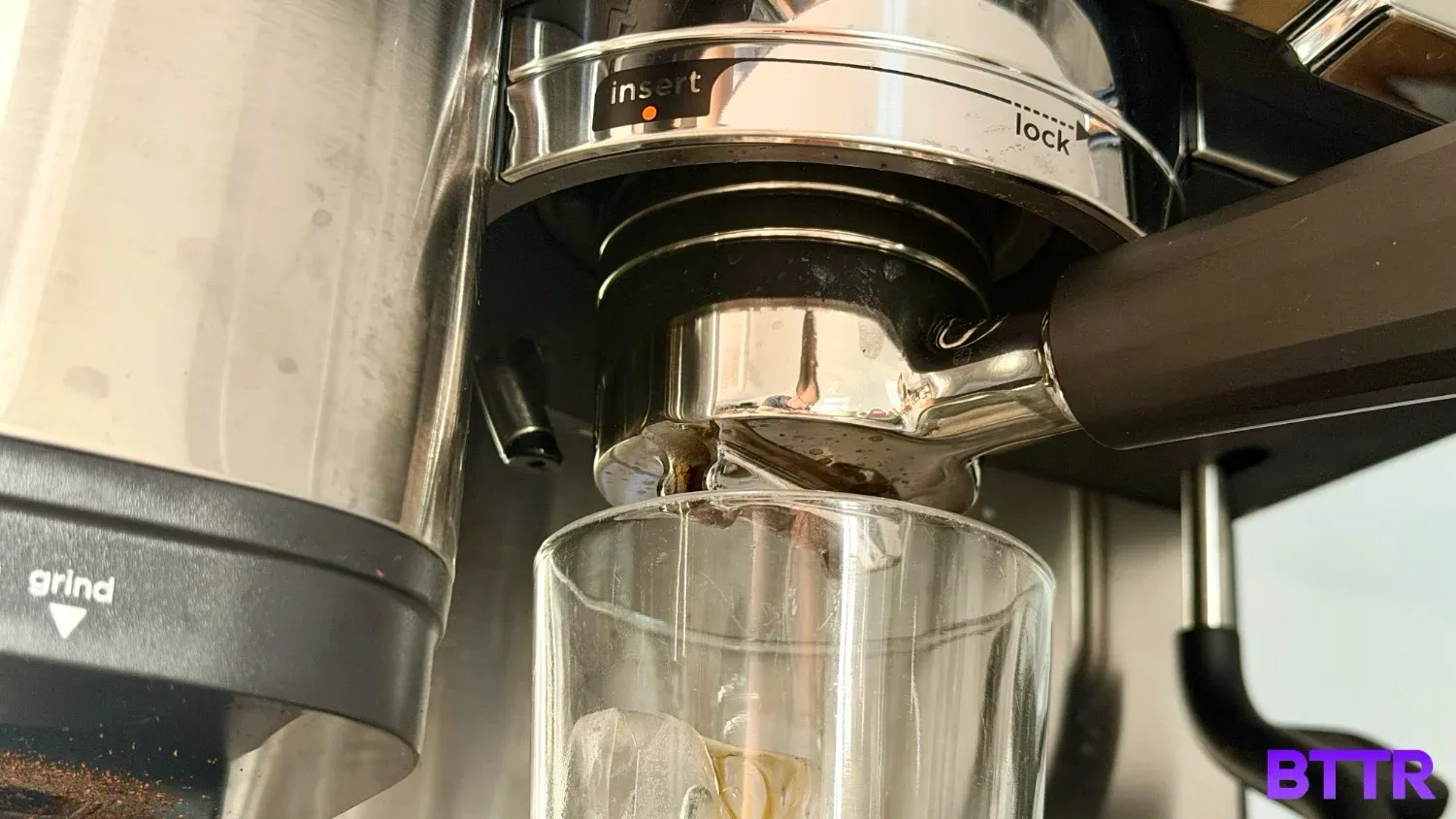 Ninja Luxe Café Premier brewing a cold brew into a glass