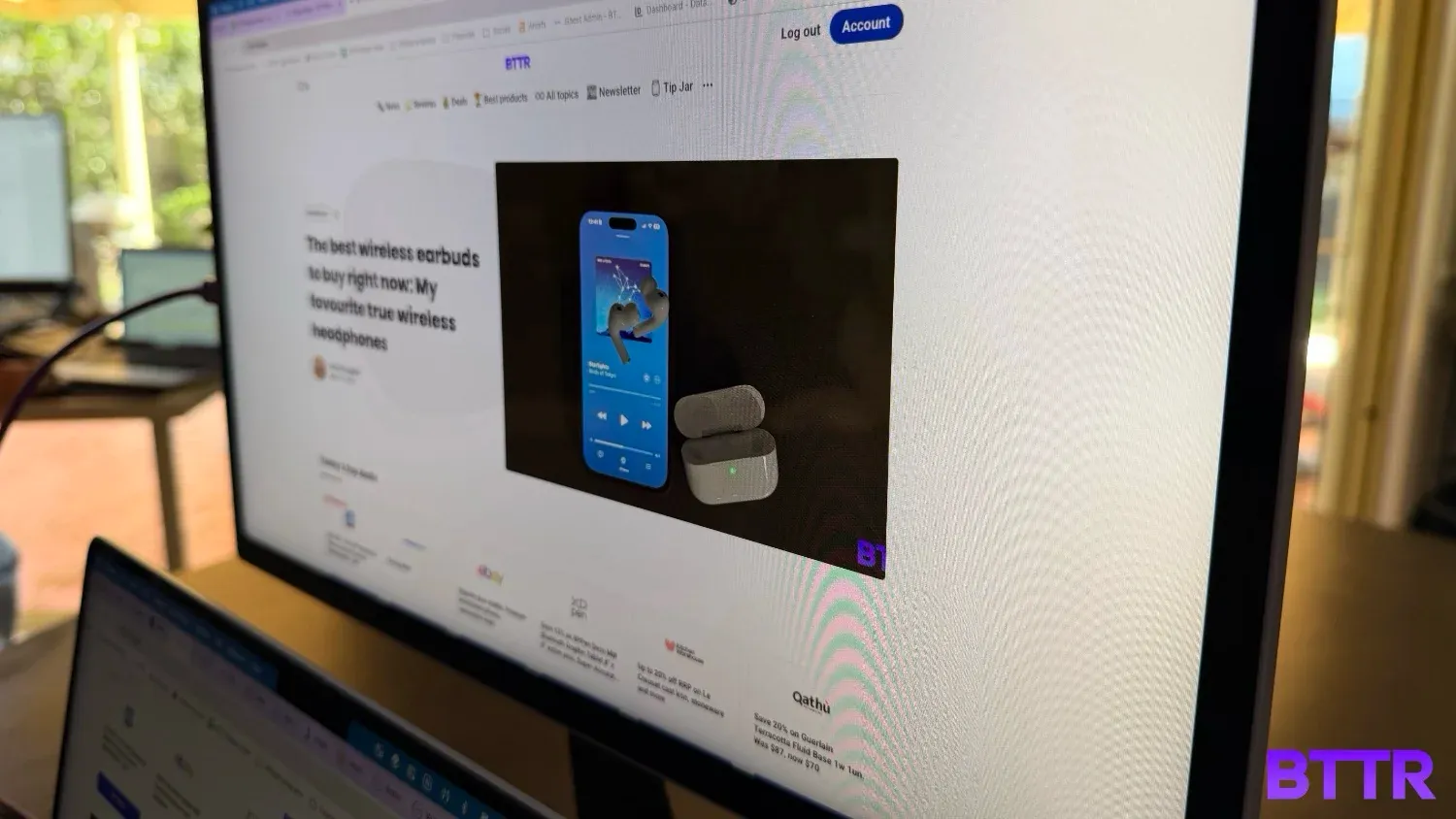 Looking at the espresso displays 15 Lite from the front, at an angle