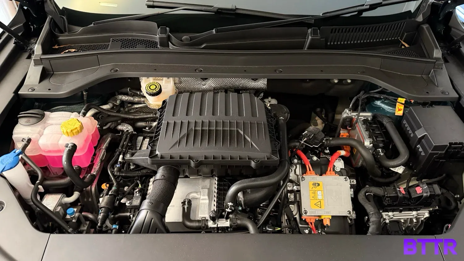 Under the bonnet of the Chery Tiggo 9