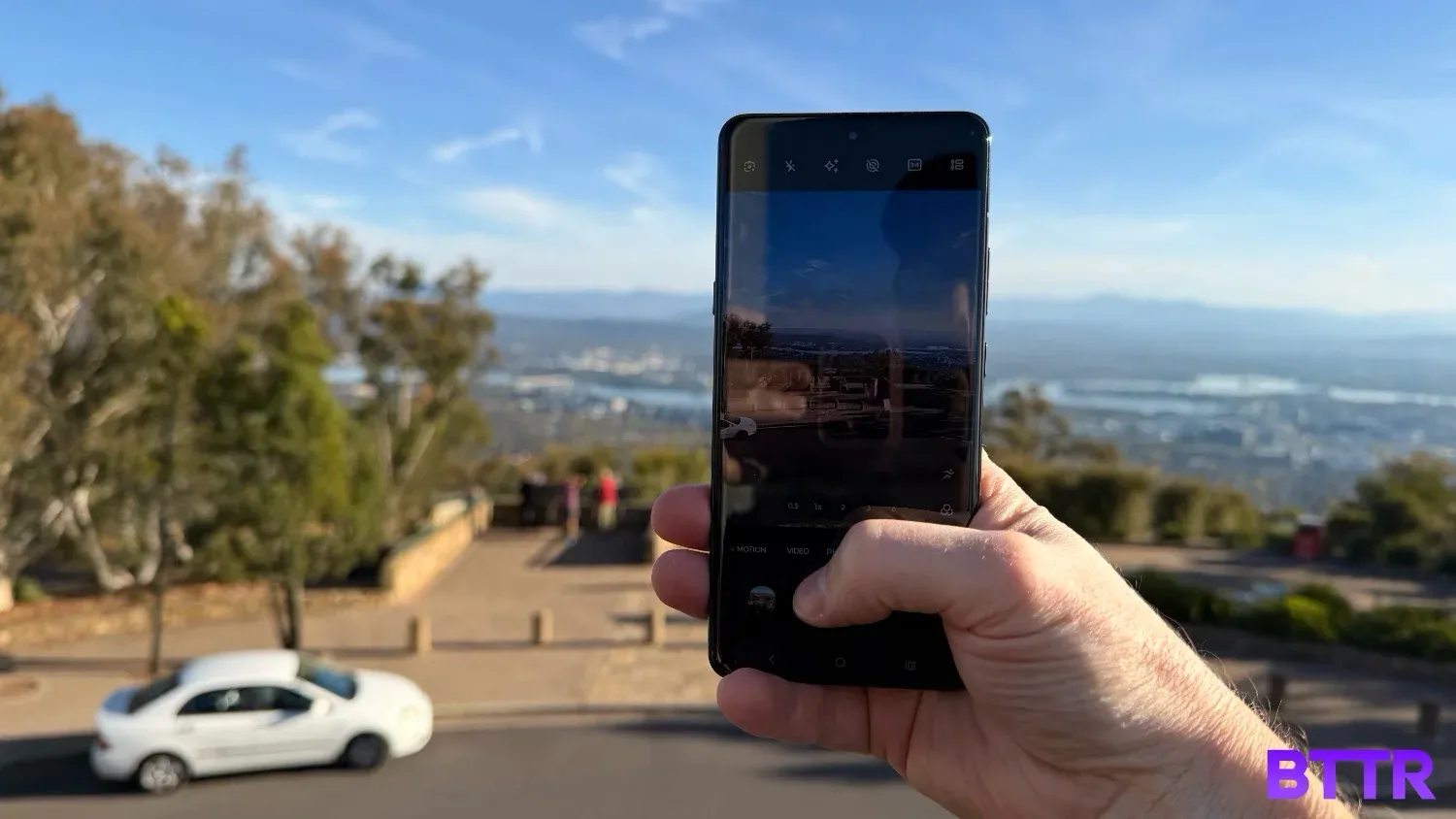 Taking a photo with the Motorola Signature