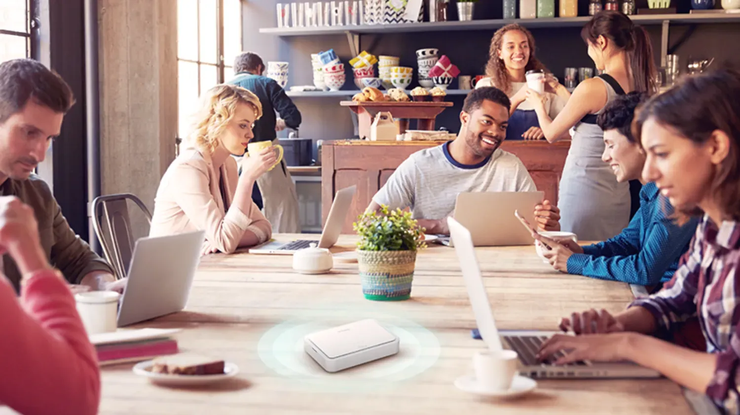 D-Link packs 32 devices' worth of Wi-Fi into your pocket