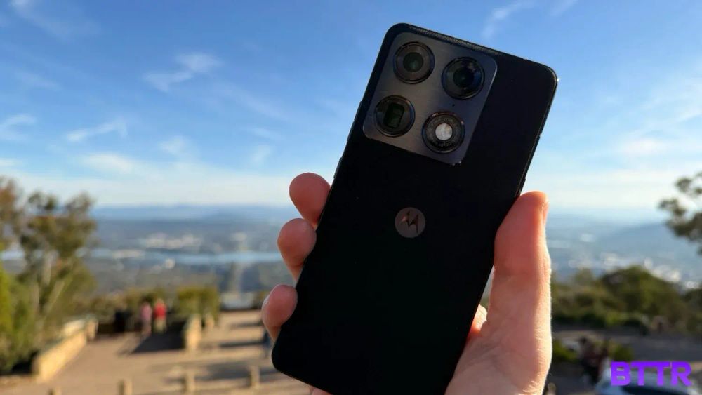 Motorola Signature review: Moto finally shows up to the flagship fight
