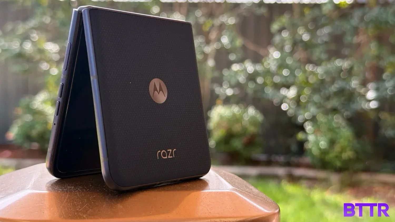 The RAZR 60 in tent mode outside