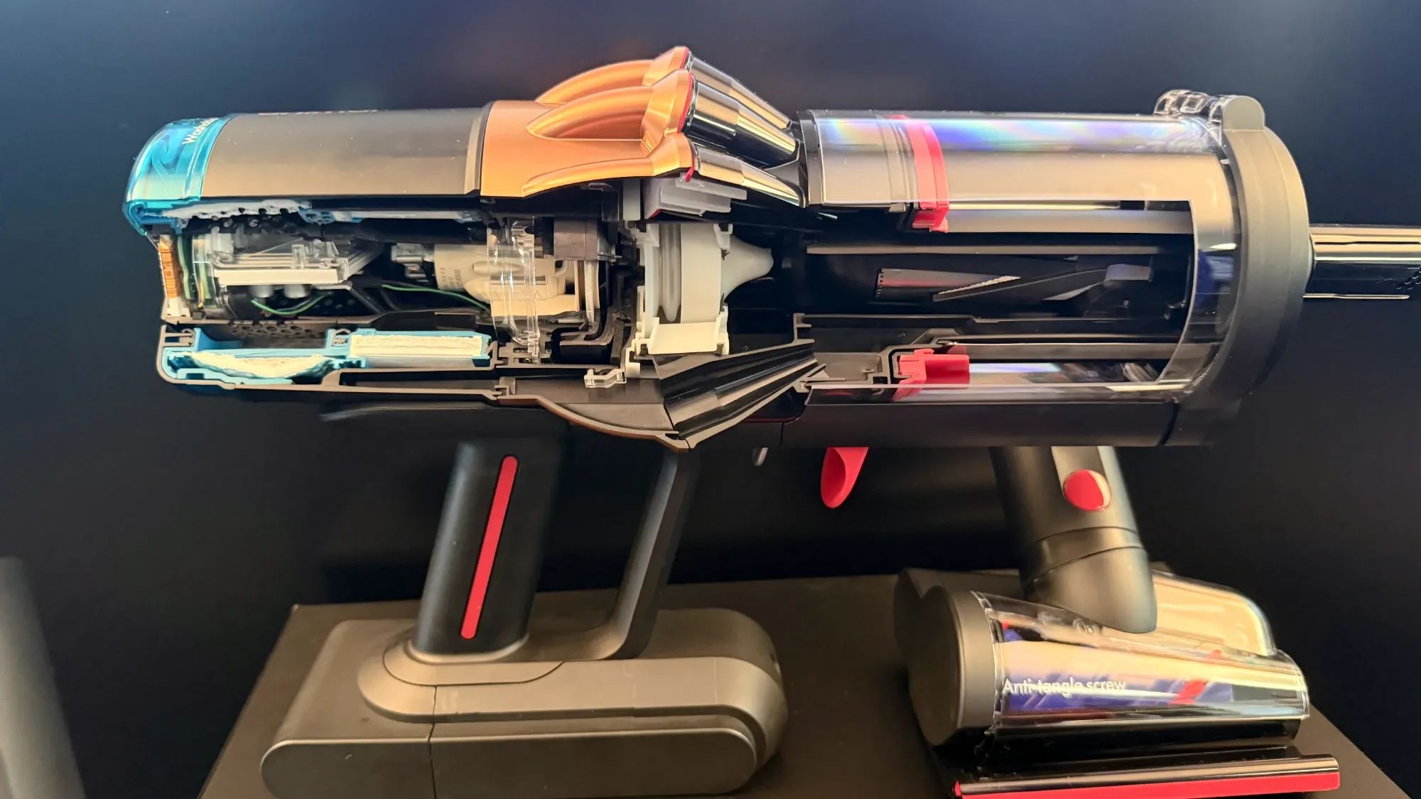 A view of the inside of the V16 Piston Animal from Dyson