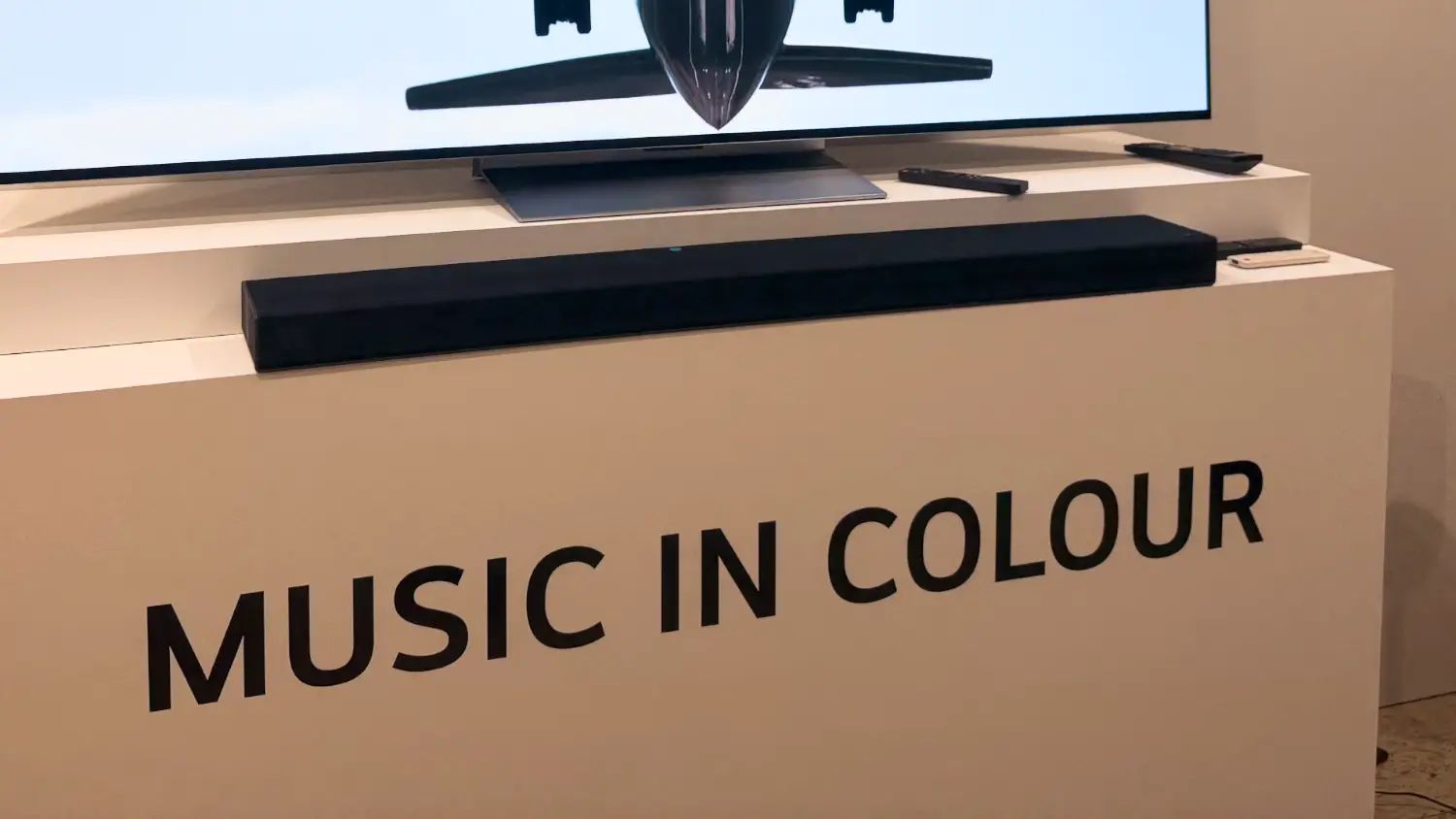 LG's new FlexConnect-powered soundbar