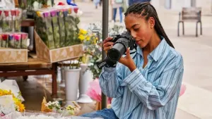 Sony's RX10 V packs Alpha smarts into one very long lens