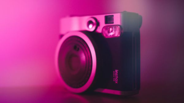 Mirrorless & Instant Cameras