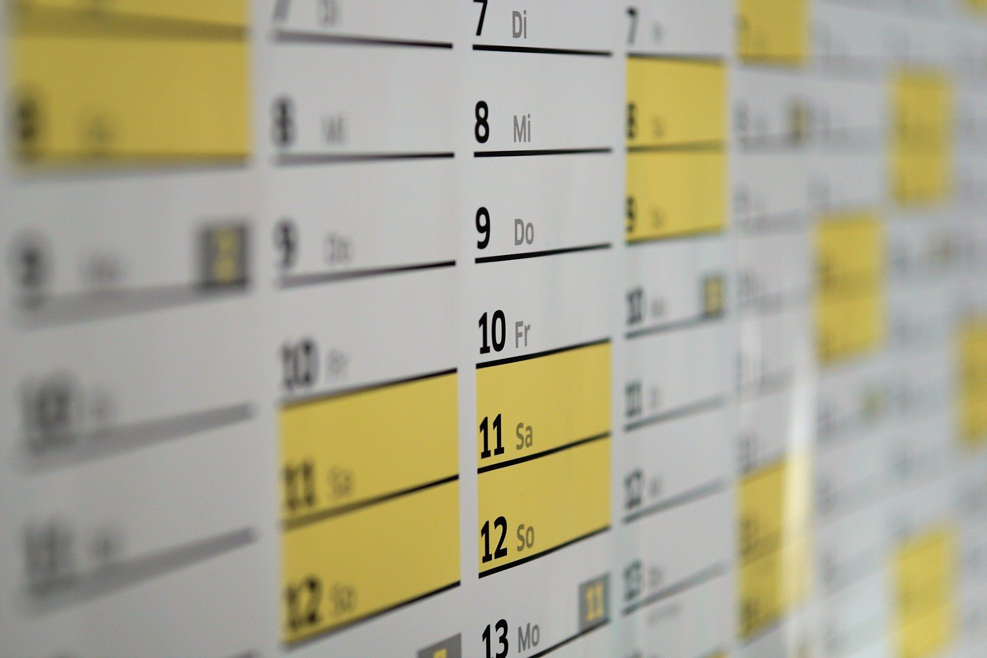 Learn French faster with a calendar